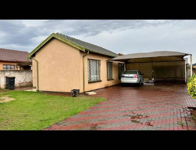 3 BEDROOM HOUSE FOR SALE IN THE ORCHARDS